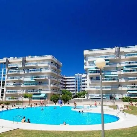 Larimar Big Swimming Pool *